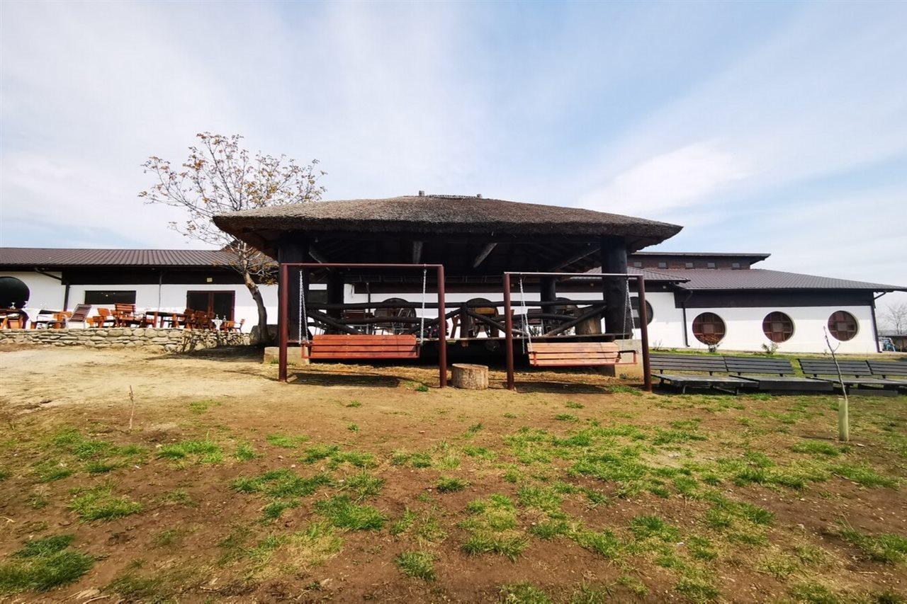 Hotel Ferma Dacilor Tohani Exterior foto